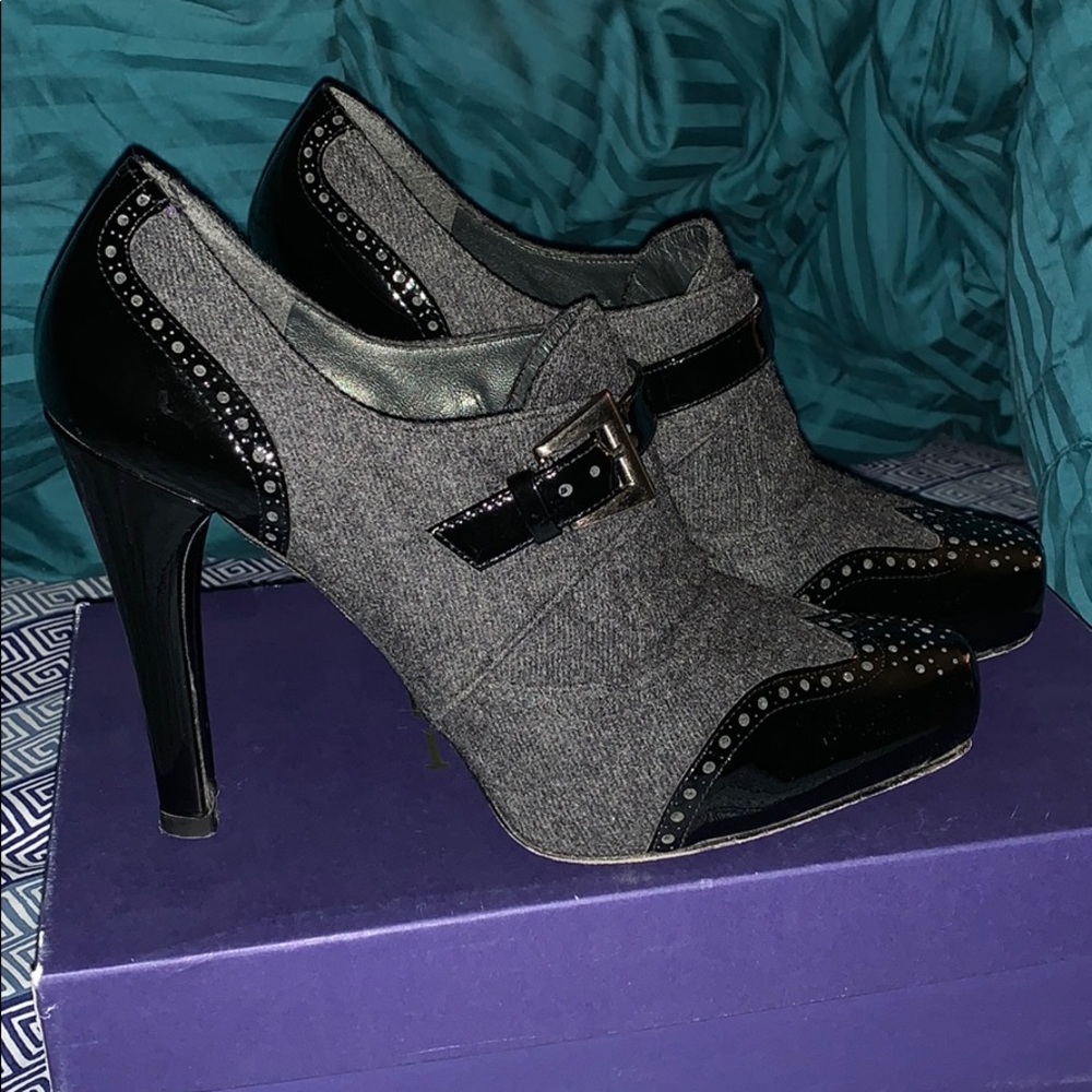 Stuart Weitzman Flannel And Patent Platform - image 2